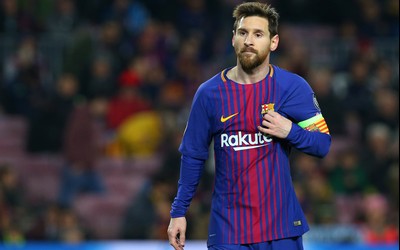 第一体育精华-什琴斯尼扑救后与后卫击掌鼓励